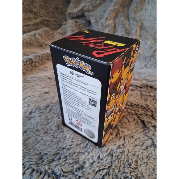 Pokemon Pikachu Villain Costume Mini Figure Series: Team Flare Pikachu Figurine - Picture 3 of 6